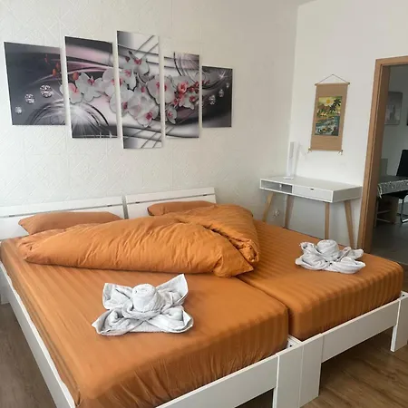 Ferienwohnung Kaethe-Kollwitz-Strasse 54, F2 Altenburg Exterior foto
